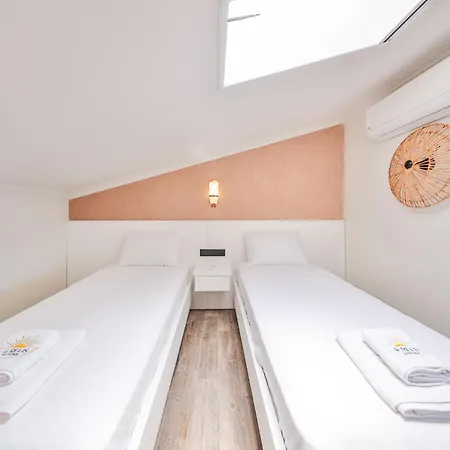 Aurelis Apartment *